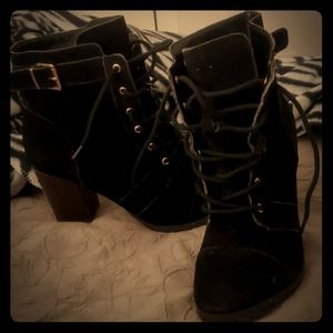 Winter fashion heeled boots